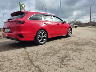 2021 Kia Ceed III, красный, 2320000 рублей, вид 3