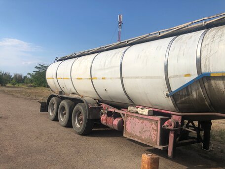 1992 Massenza 1SVF703, красный, 750000 рублей, вид 1