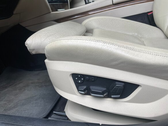 2008 BMW 7 серии Long 750Li V (F01/F02/F04), серый, 1000000 рублей - вид 4