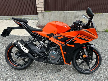 2022 KTM RC 390, красный, 580000 рублей, вид 2