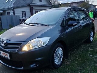 2010 Toyota Auris I Рестайлинг, серый, 740000 рублей, вид 1