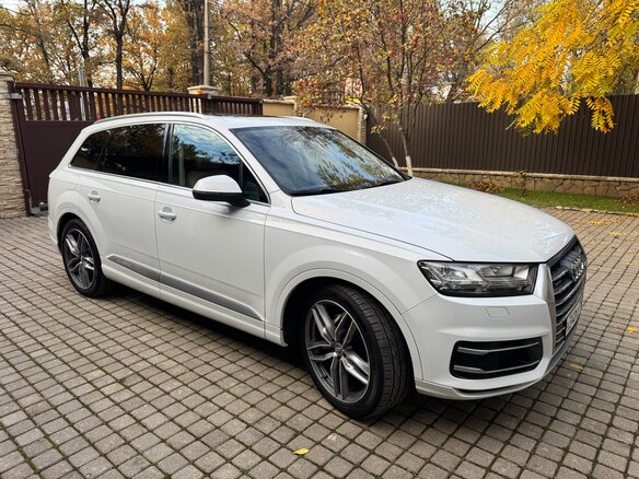 2015 Audi Q7 II (4M), белый, 4000000 рублей