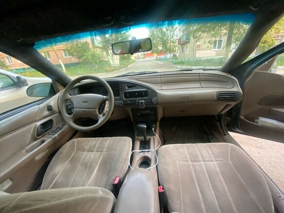 1995 Ford Taurus III, зелёный - вид 3