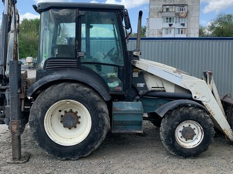 2008 Terex TLB 825, 3000000 рублей, вид 3