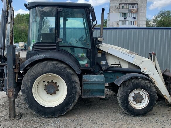 2008 Terex TLB 825, 3000000 рублей - вид 2
