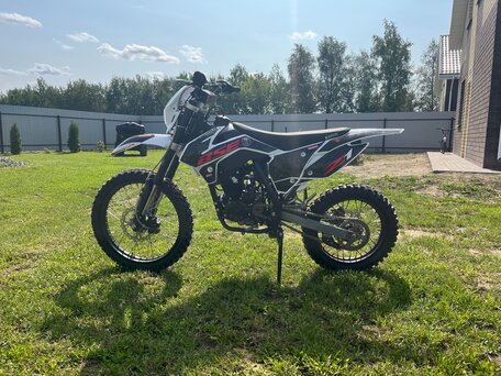 2023 BSE Z1, чёрный, 125000 рублей, вид 3