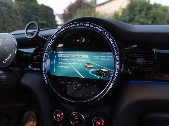 2021 Mini Hatch JCW III (F55/F56) Рестайлинг 2, бежевый, 3799999 рублей - вид 10