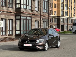 2014 Mercedes-Benz A-Класс 180 III (W176), коричневый, 1150000 рублей, вид 1