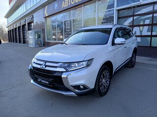 2015 Mitsubishi Outlander III Рестайлинг 2, белый, 2395000 рублей, вид 3