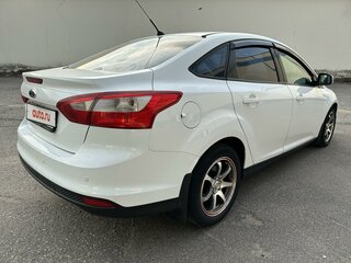 2011 Ford Focus III, белый, 665000 рублей, вид 4