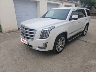 2016 Cadillac Escalade IV, белый, 6000000 рублей, вид 3