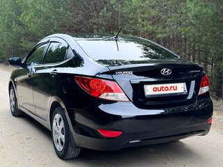 2013 Hyundai Solaris I, чёрный, 1220000 рублей, вид 4