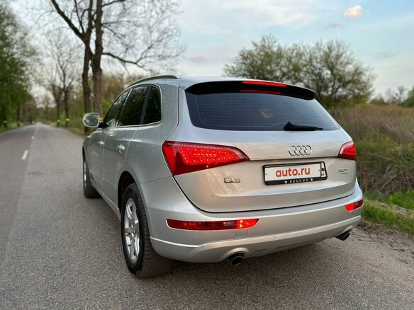 2010 Audi Q5 8tiptronic I (8R), серебристый, 1635000 рублей - вид 4