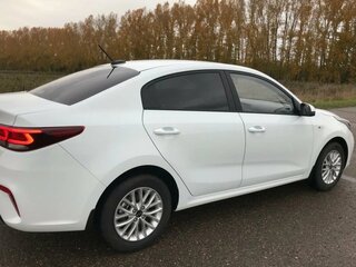 2019 Kia Rio IV, белый, 1550000 рублей, вид 1