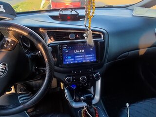 2015 Kia Ceed II Рестайлинг, серебристый, 1350000 рублей, вид 4