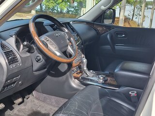 2011 Infiniti QX56 II, белый, 2000000 рублей, вид 4