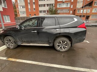 2017 Mitsubishi Pajero Sport III, чёрный, 3500000 рублей, вид 4
