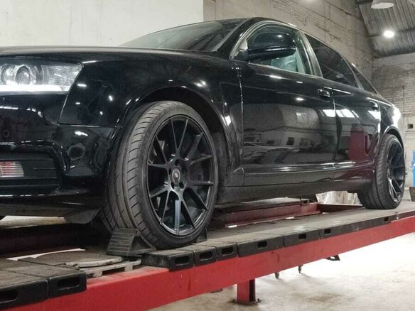 2010 Audi A6 III (C6) Рестайлинг, чёрный, 1000000 рублей - вид 4