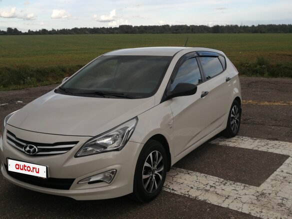 2015 Hyundai Solaris I Рестайлинг, бежевый, 920000 рублей - вид 1