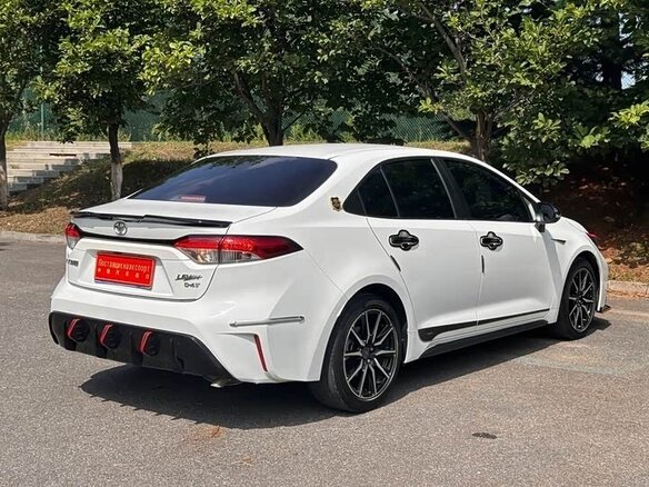 2023 Toyota Corolla Sporty XII (E210) Рестайлинг, белый, 1210000 рублей - вид 6