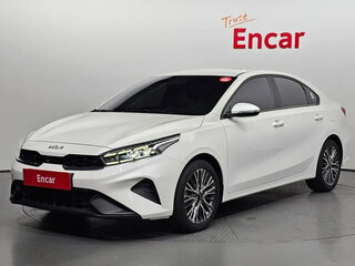 2022 Kia K3 II Рестайлинг, белый, 1750000 рублей, вид 1