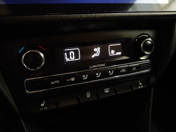 2014 Skoda Rapid I, чёрный - вид 11