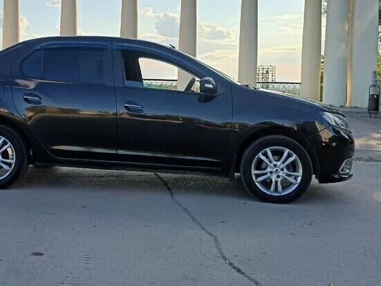 2014 Renault Logan II, чёрный, 700000 рублей - вид 12