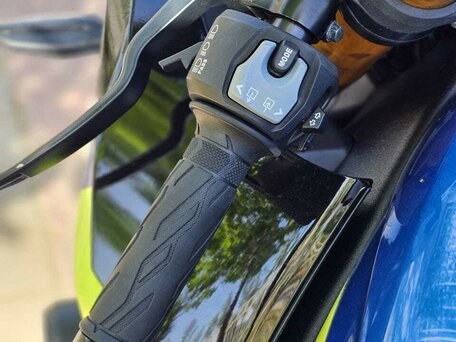 2019 Suzuki GSX-R 1000, синий, 1600000 рублей, вид 5