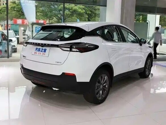2026 Geely Geometry M6 53 kWh, серый - вид 6