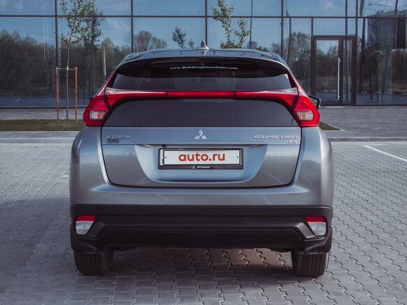 2018 Mitsubishi Eclipse Cross I, серый, 1630000 рублей - вид 3
