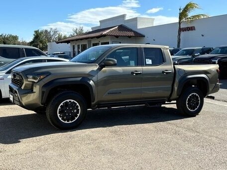 Toyota Tacoma IV