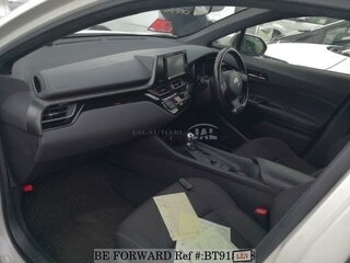 2018 Toyota C-HR I, белый, 1685000 рублей, вид 3