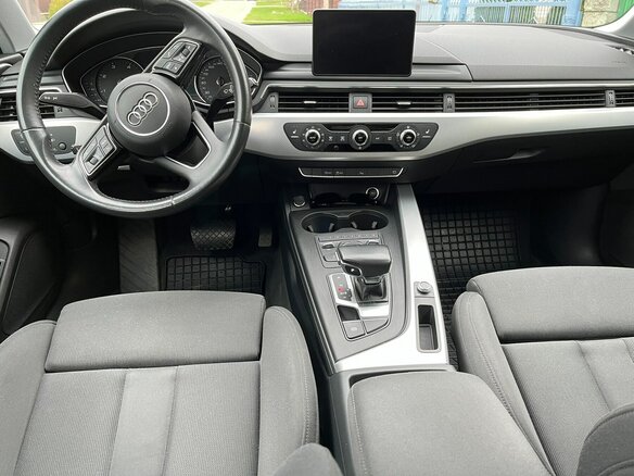2018 Audi A4 V (B9), чёрный, 1900000 рублей - вид 11
