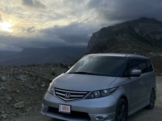 2007 Honda Elysion I Рестайлинг, серебристый, 1600000 рублей, вид 1