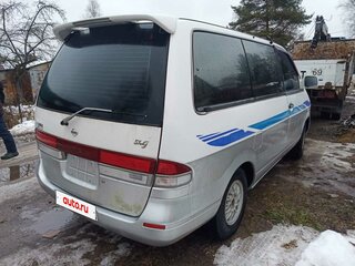 1995 Nissan Largo III (W30), белый, 490000 рублей, вид 2