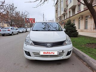 2011 Nissan Tiida I Рестайлинг, белый, 680000 рублей, вид 1