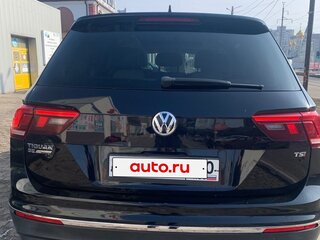 2017 Volkswagen Tiguan Allspace II, чёрный, 2350000 рублей, вид 4