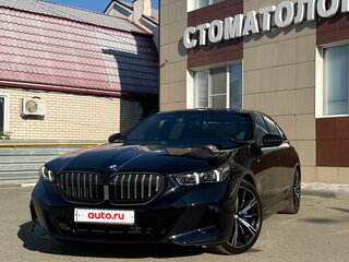 2023 BMW 5 серии 530i xDrive VIII (G60/G61/G68), чёрный, 6300000 рублей, вид 1