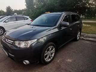 2014 Mitsubishi Outlander III, серый, 1425000 рублей, вид 2