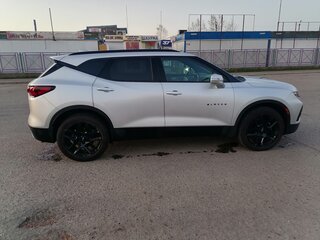 2019 Chevrolet Blazer III, серебристый, 1890000 рублей, вид 5