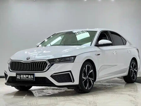 2022 Skoda Octavia IV (A8), белый, 2030000 рублей, вид 1