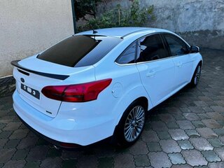 2016 Ford Focus III Рестайлинг, белый, 1100000 рублей, вид 4
