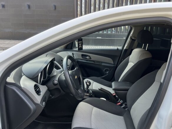 2014 Chevrolet Cruze I Рестайлинг, белый, 1000000 рублей - вид 7