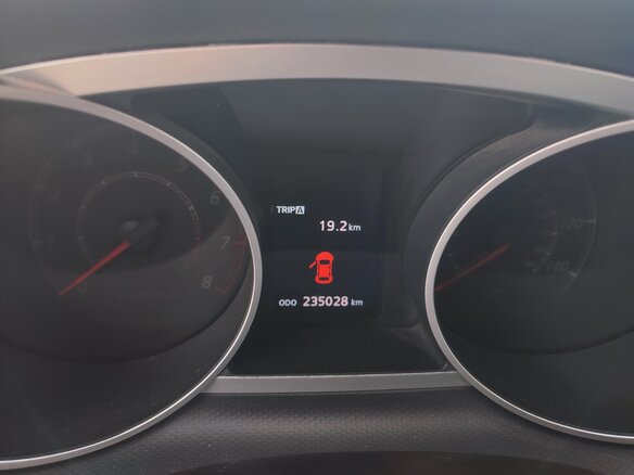 2012 Mitsubishi Outlander II Рестайлинг, чёрный, 1400000 рублей - вид 7