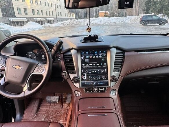 2018 Chevrolet Tahoe IV, чёрный, 4750000 рублей - вид 9