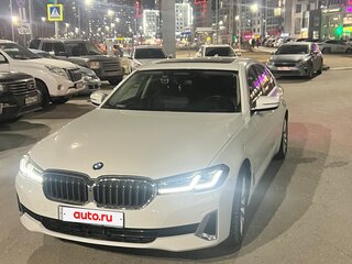 2021 BMW 5 серии 530i xDrive VII (G30/G31/G38) Рестайлинг, белый, 5500000 рублей, вид 2