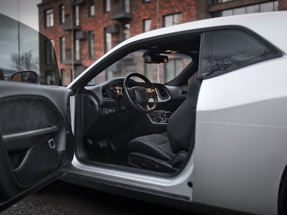 2019 Dodge Challenger III Рестайлинг 2, серебристый - вид 10