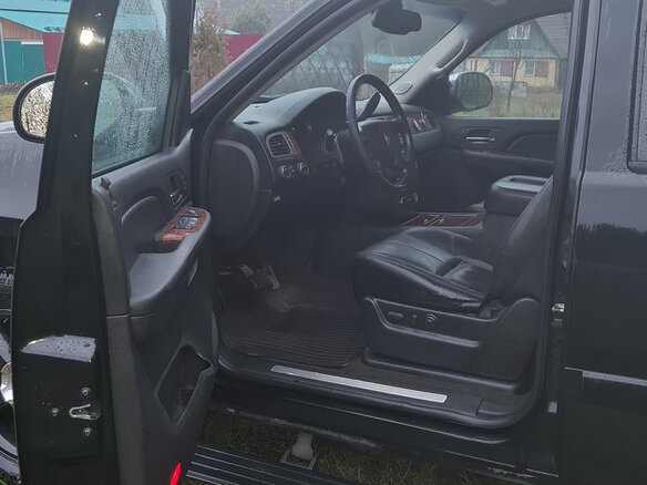 2008 Chevrolet Tahoe III, чёрный, 2350000 рублей - вид 21