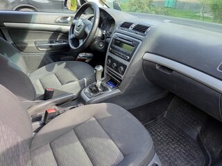 2012 Skoda Octavia II (A5) Рестайлинг, чёрный, 690000 рублей, вид 5