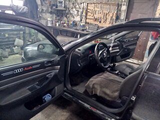 1999 Audi A4 I (B5) Рестайлинг, чёрный, 360000 рублей, вид 5